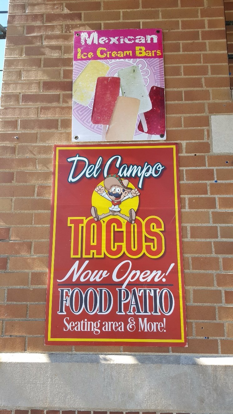 Del Campo`s Tacos on 12st beach