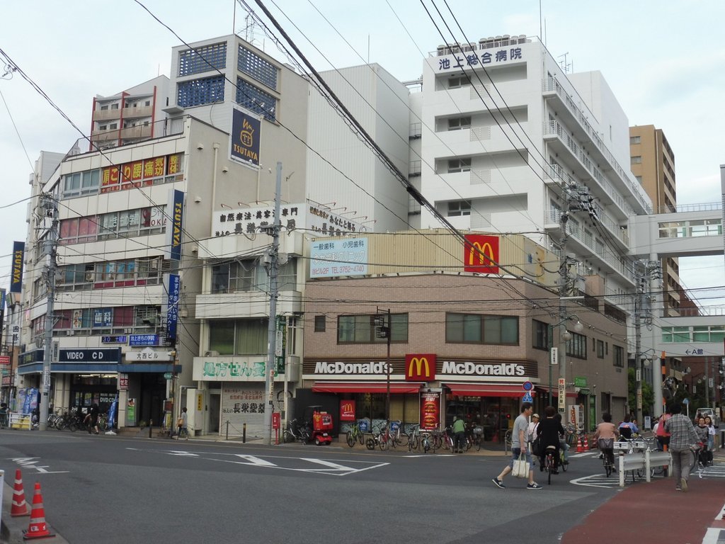 McDonald`s Ikegami Ekimae